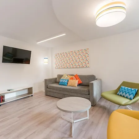 アパート R2 Maryvent コスタ・カルマ