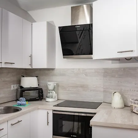 R2 Maryvent Apartman